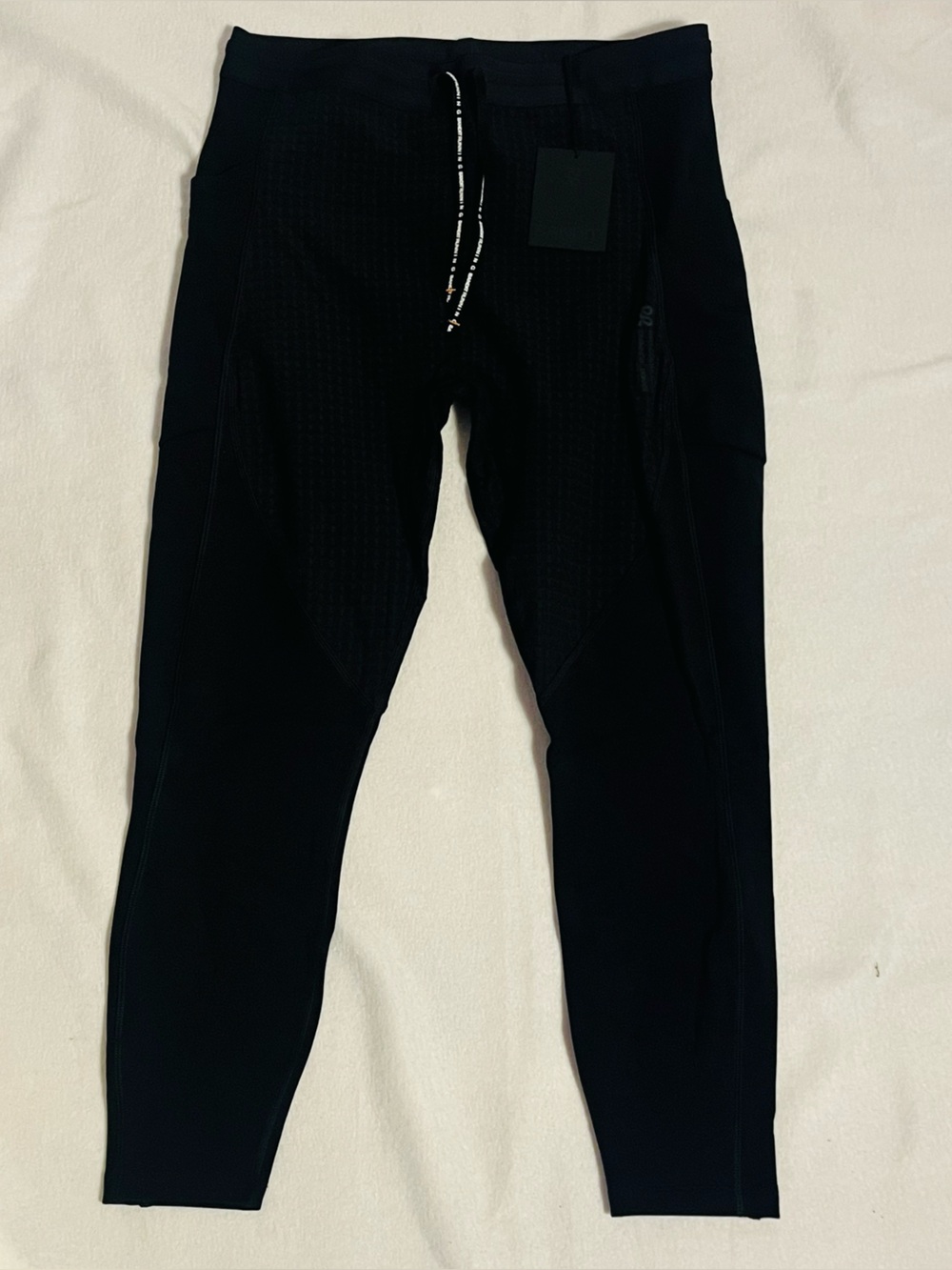 NWT Women’s Large Bandit Q4 Black Leggings